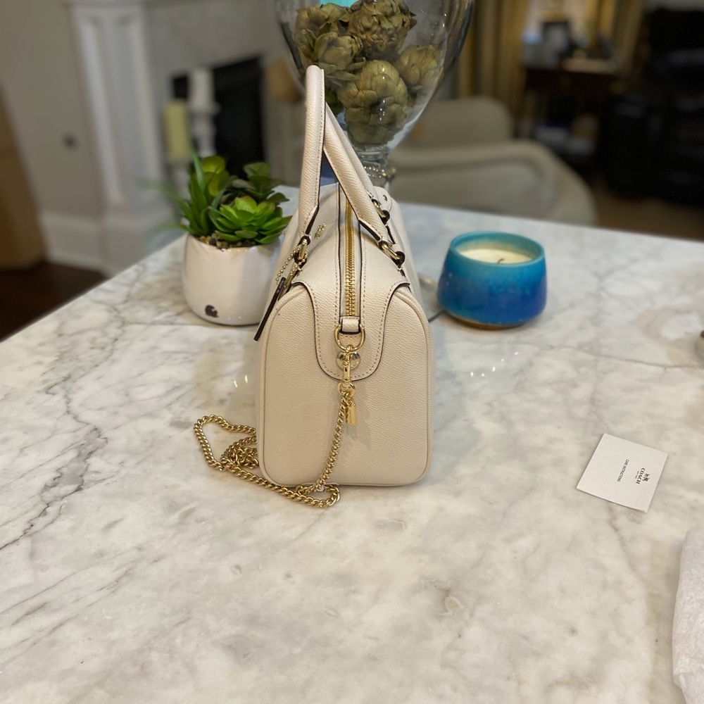 COACH MINI BENNETT SATCHEL!π€ - Picture 6 of 10